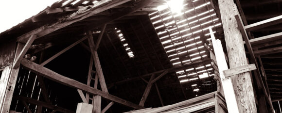 feature_barn_sepia feature_barn_sepia